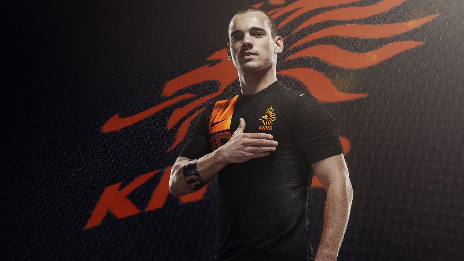 德甲:拜仁5-0横扫奥格斯堡,莱万完成帽子戏法,拜仁5-1狂胜 莱万梅开二度