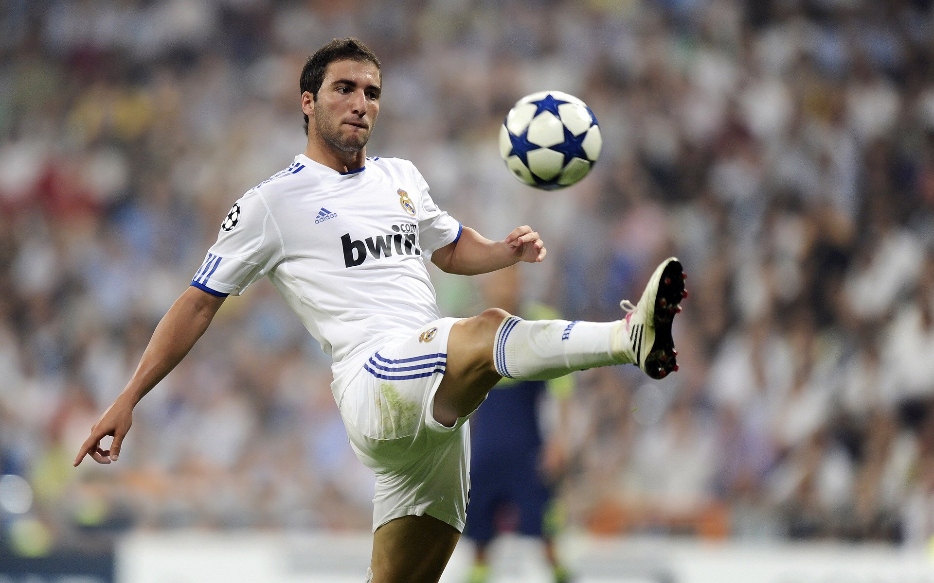 本赛季主流战术揭秘：高位压迫VS反击反扑，高位压迫的优点